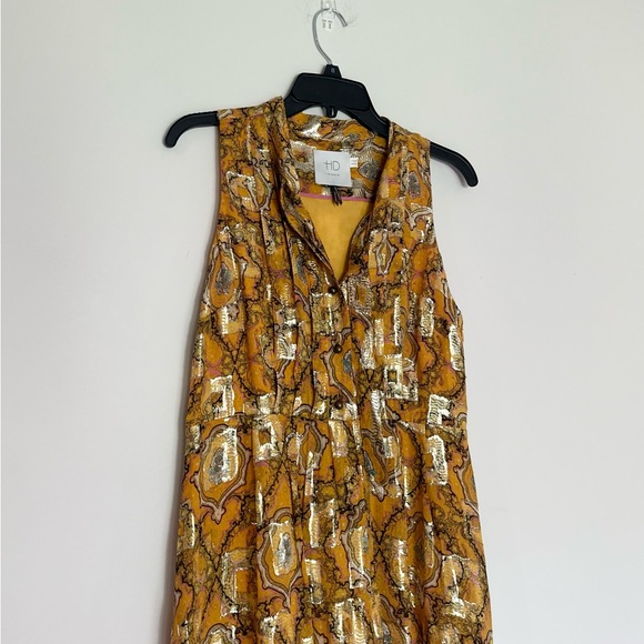 HD in Paris Gold Sleeveless V-Neck Sundress - Picture 2 of 6